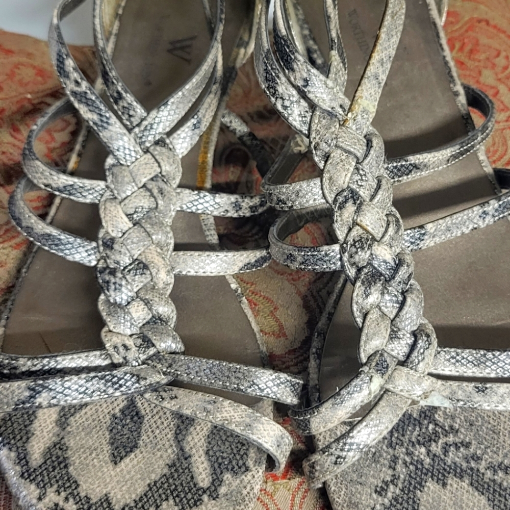 Womens size 10 Worthington kitty heels